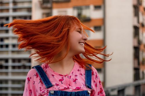 Warum hält Haarfarbe bei manchen Kundinnen länger als bei anderen?