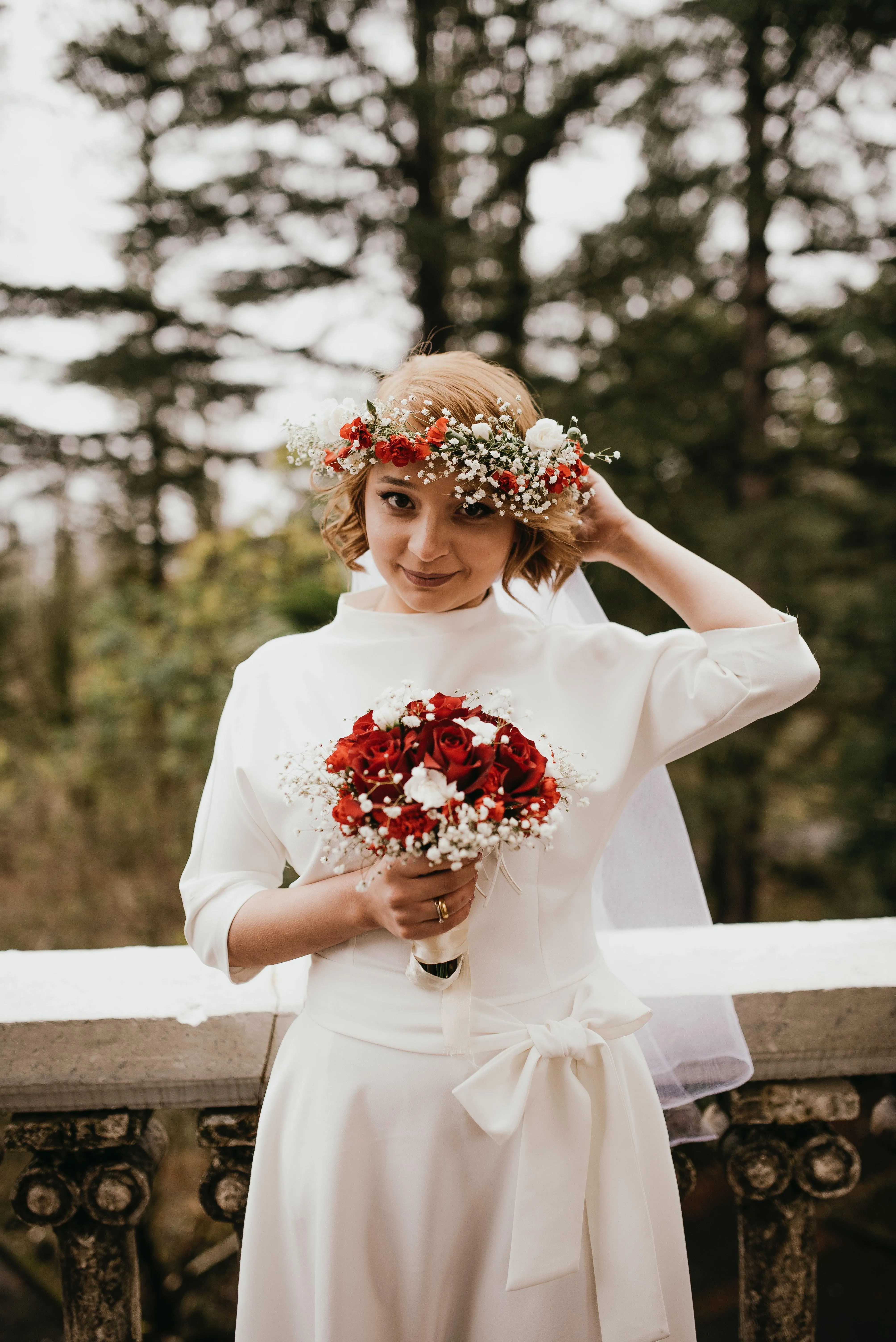 Braut mit Blumenkranz